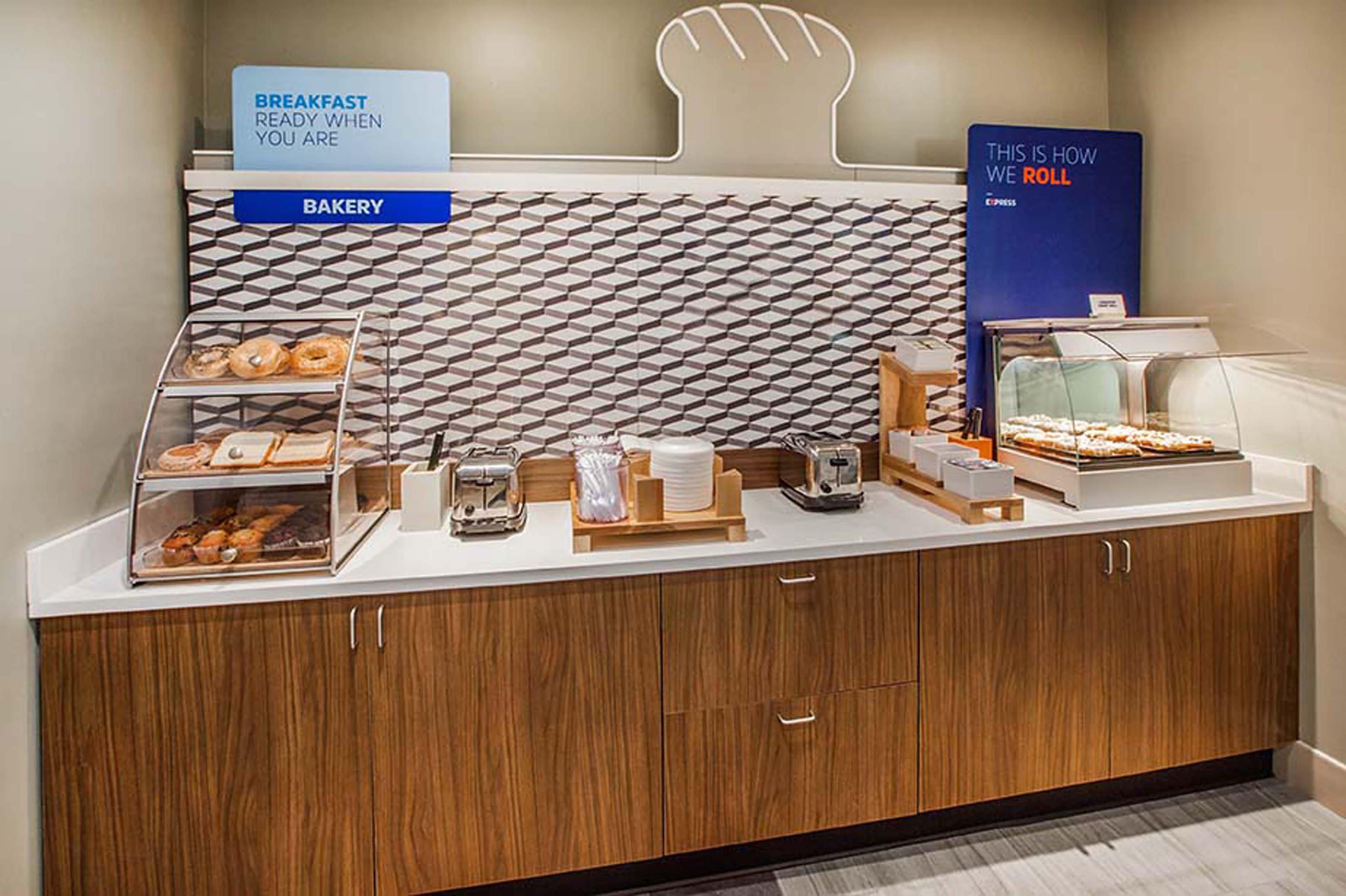 Holiday Inn Express & Suites New Castle By Ihg Esterno foto