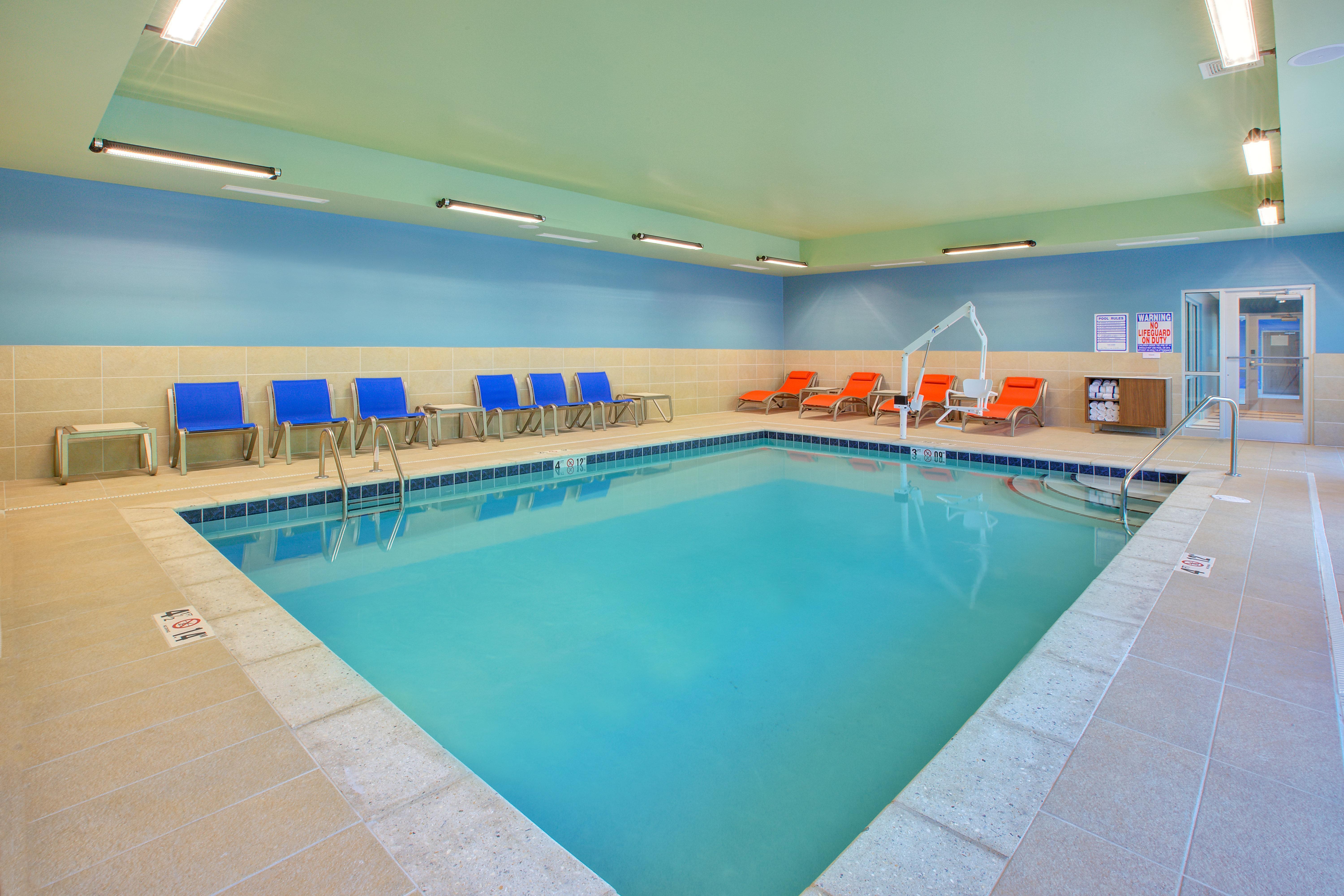 Holiday Inn Express & Suites New Castle By Ihg Esterno foto